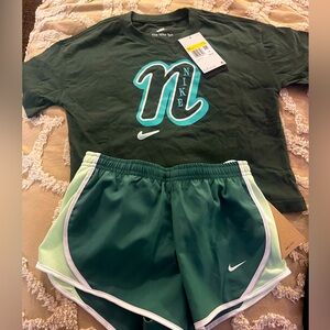 Girls Nike Set Graphic T Shirt and Shorts size Small NWT